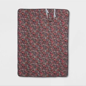 VERA BRADLEY X COLEMAN NWT camping blanket -eden paisley gray -water repellent
